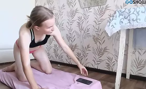 Yoga Girl Fingering Herself on Floor, Wild Masturbation Fun